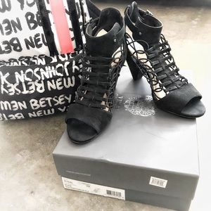 ‘ EVEL ‘ Black Leather Sandal VINCE CAMUTO | Sz 9M